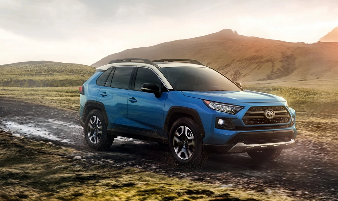 1593443-1-2019_Toyota_RAV4_11_53B8E7BA10159C5921D1F12692F913D6D04C3139.jpg