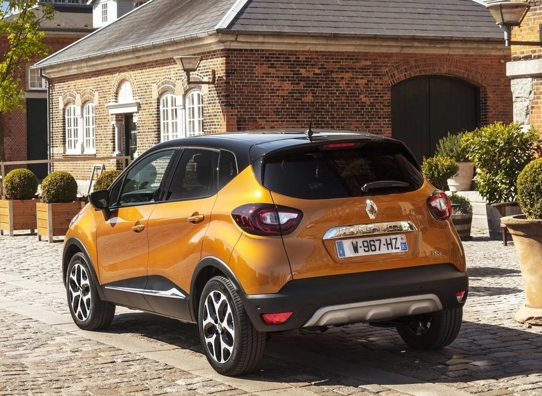 1643816-Renault-Captur-2020-11.jpg