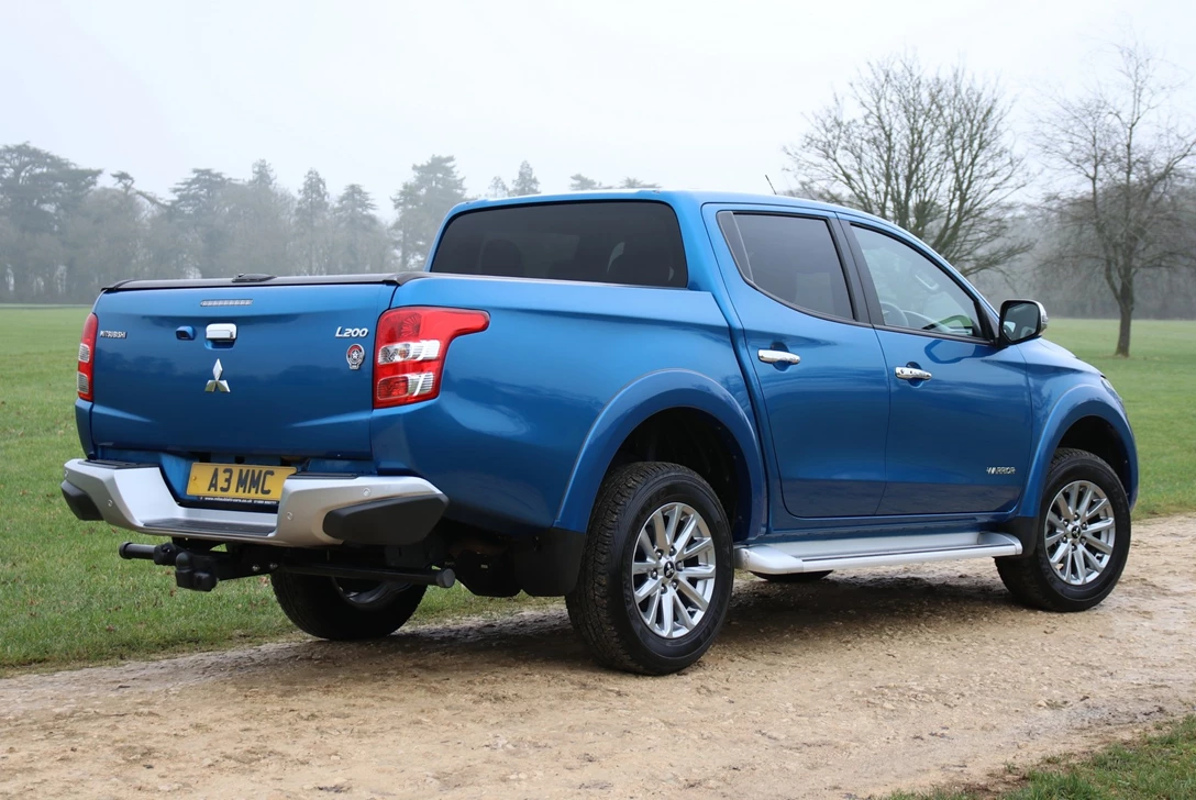 1594558-מיצובישי הוט (4).jpg