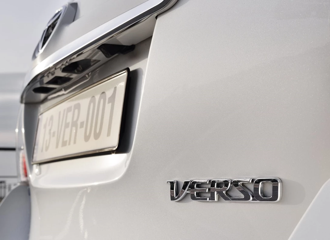 1659510-Toyota-Verso-2016-08.jpg