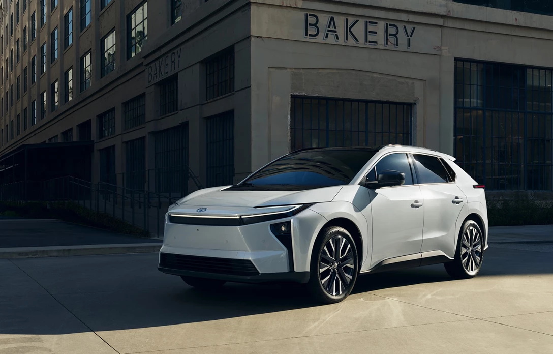 1708959-Toyota_2026_bZ_0002.jpg