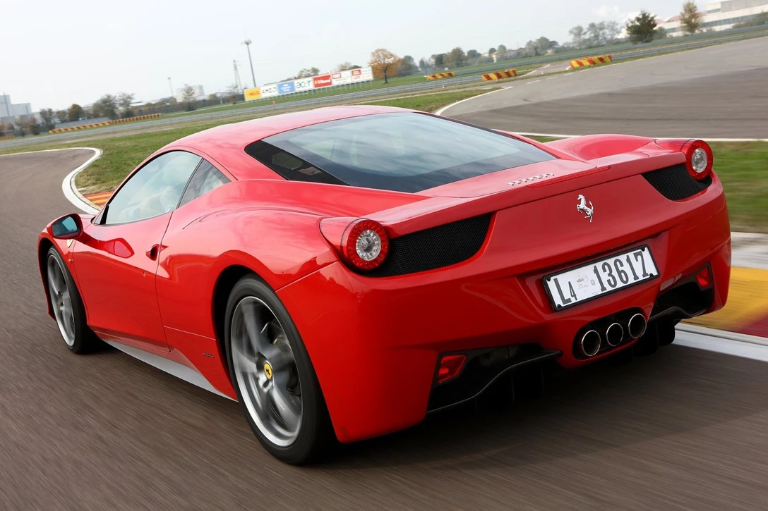 פרארי 458 איטליה