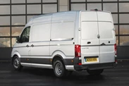 1706353-Volkswagen-Crafter-2025-06.jpg