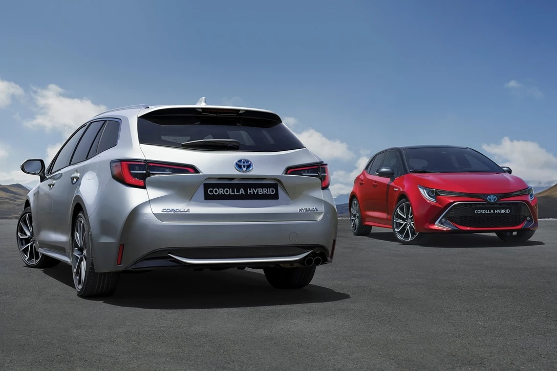 1613973-טויוטה קורולה האצ'בק קורולה סטיישן  (1).jpg