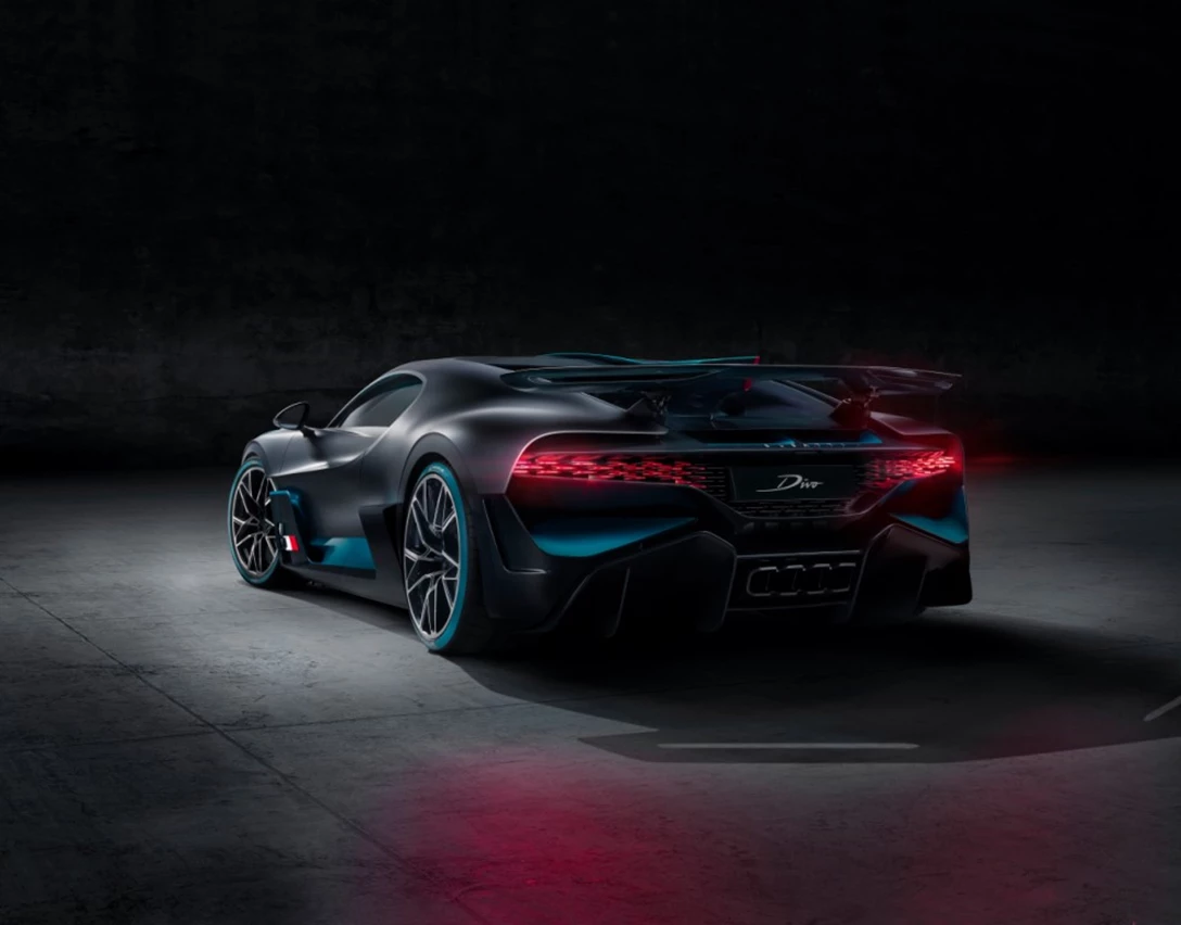 1601395-05_Bugatti-Divo_R34.jpg