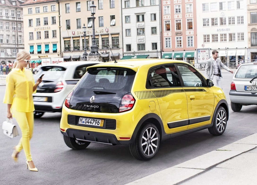 1689526-Renault-Twingo-2018-02.jpg