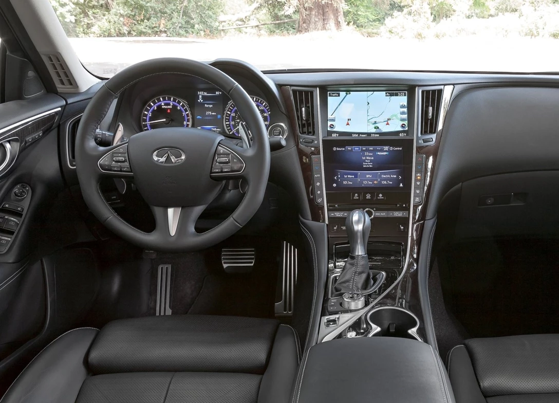 1670034-Infiniti-Q50-2015-05.jpg