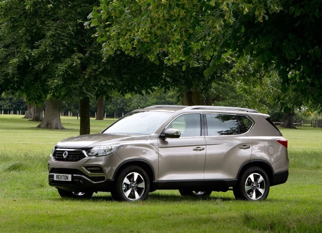 1649170-SSANGYONG-Rexton-2018-04.jpg