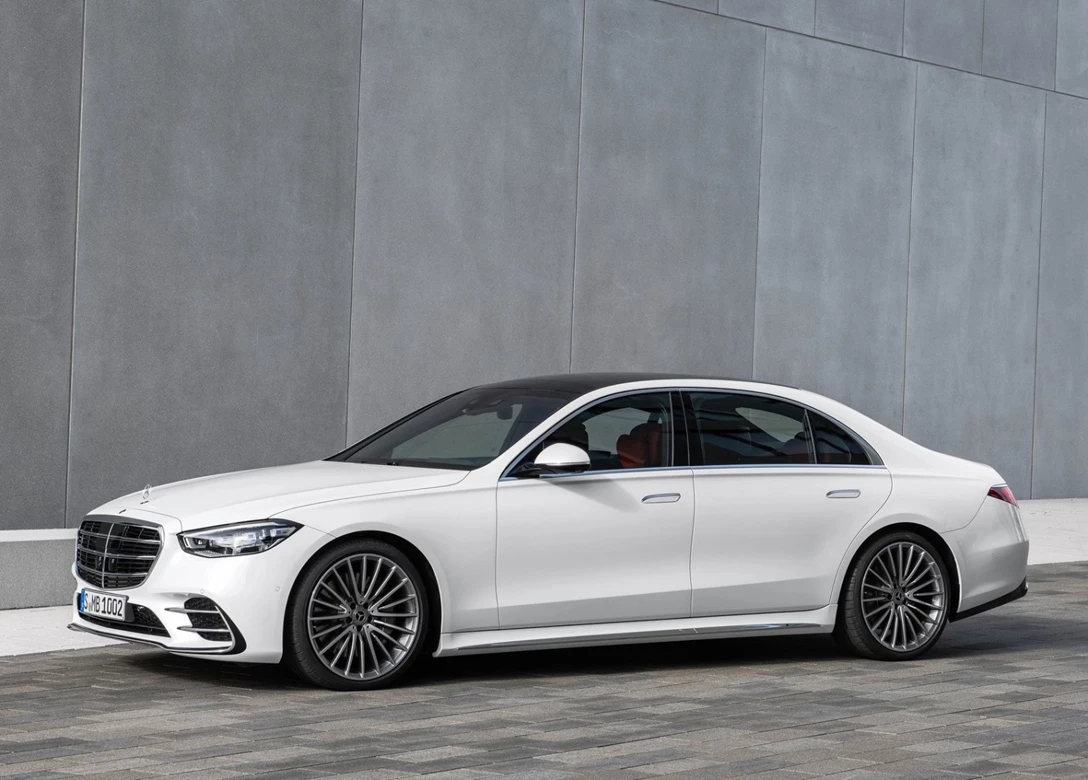 1637798-Mercedes-Benz-S-Class-2021-03.jpg