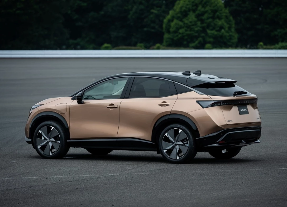 1660340-Nissan-Ariya-2022-04.jpg