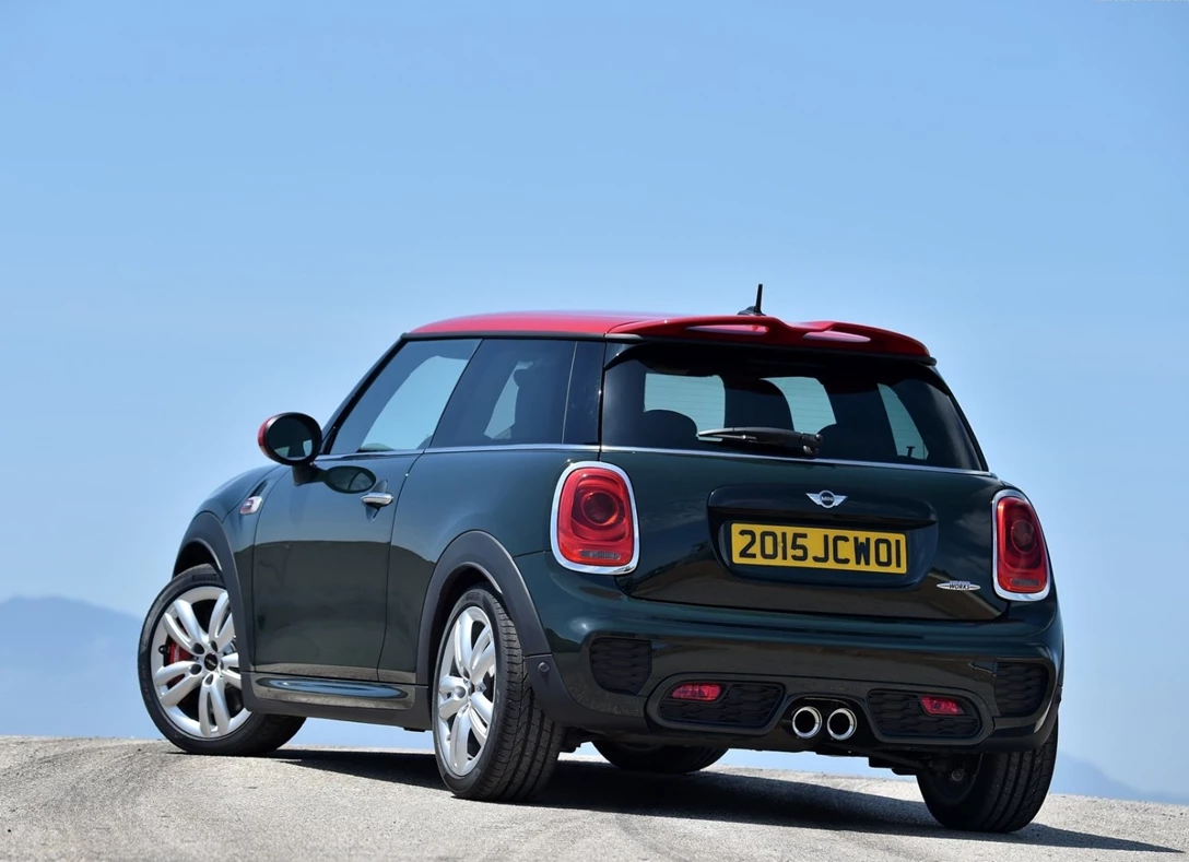 1659071-Mini-Cooper-2017-16.jpg