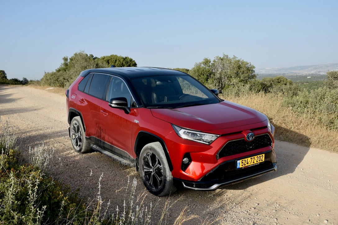 1643808-טויוטה ראב 4 PHEV - מבחן דרכים - 8.jpeg