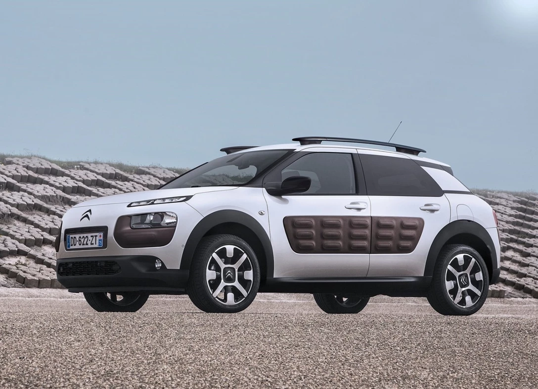 1648040-Citroen-C4_Cactus-2017-03.jpg