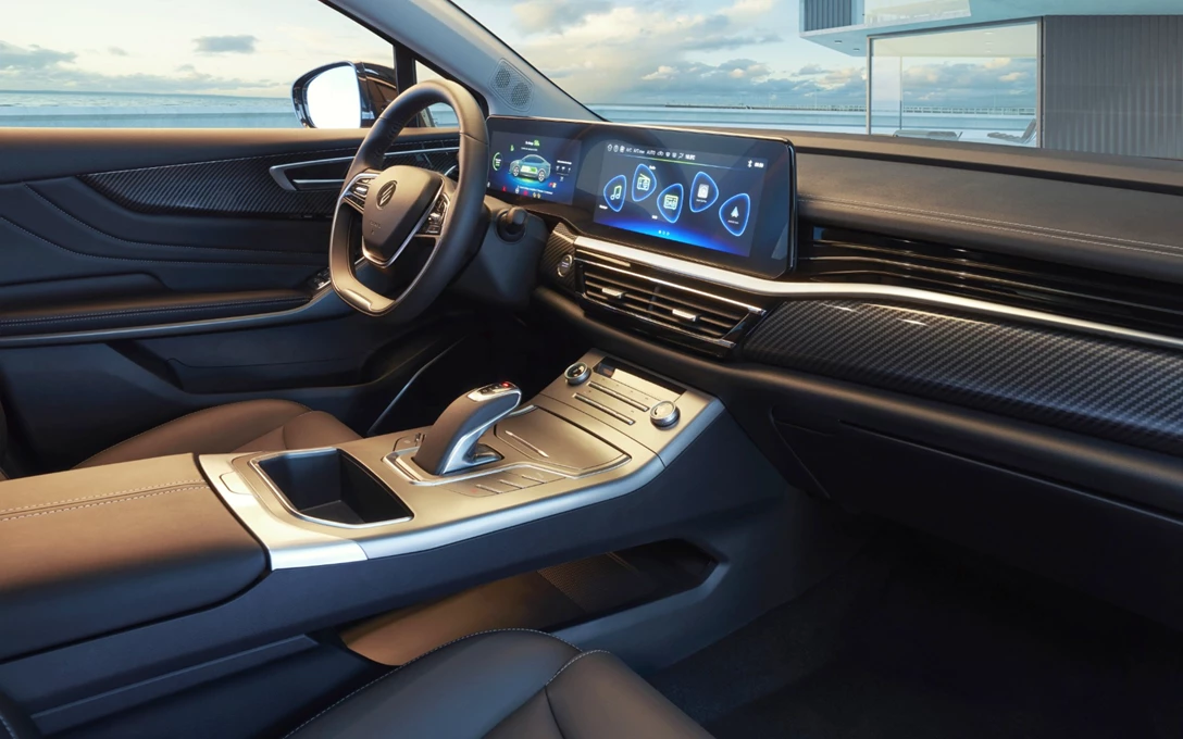 1680434-57-Mobilize Driver Solutions - Mobilize LIMO.jpg