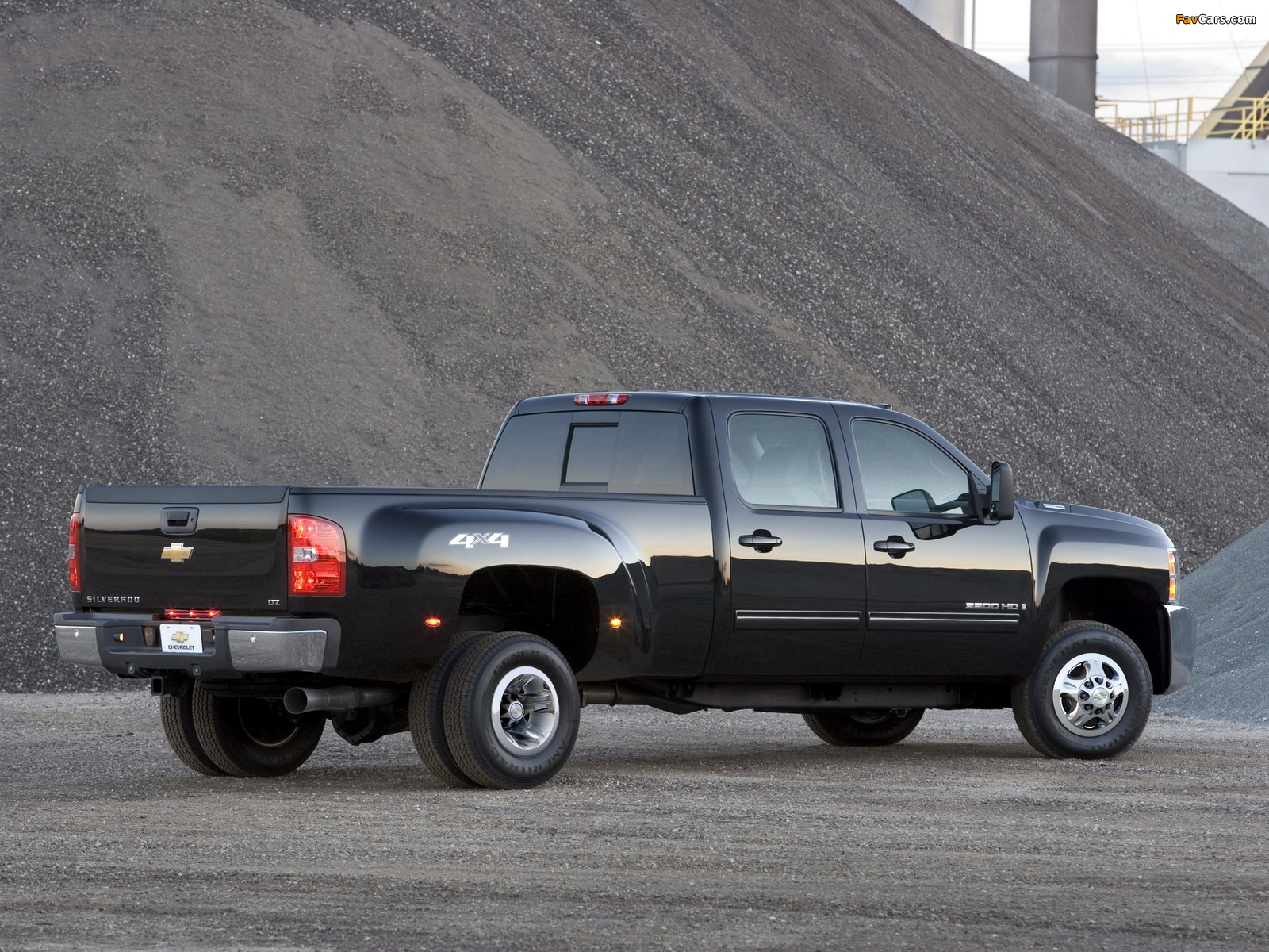 1600752-Chevrolet-Silverado-2008-13.jpg