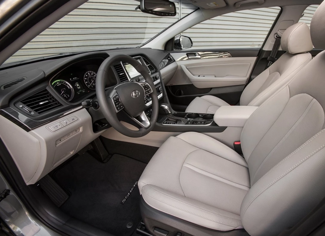 1647538-Hyundai-Sonata_Hybrid-2019-04.jpg