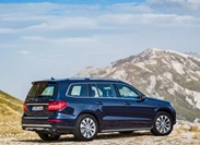 1669230-Mercedes-Benz-GLS-2019-03.jpg