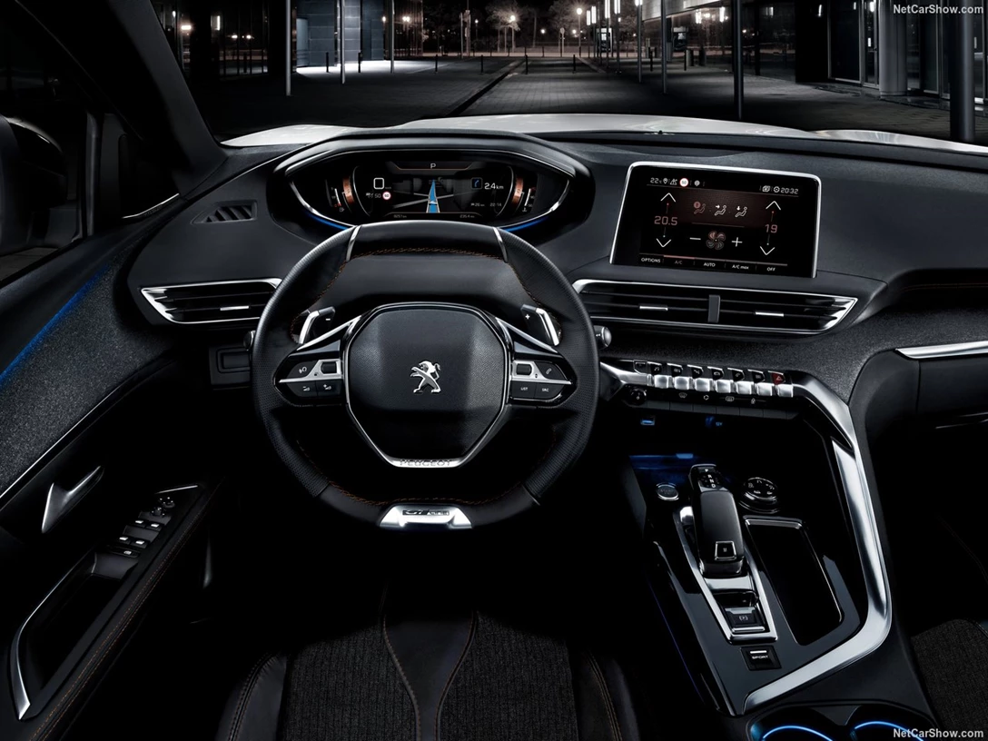 1588782-Peugeot-5008 6.jpg