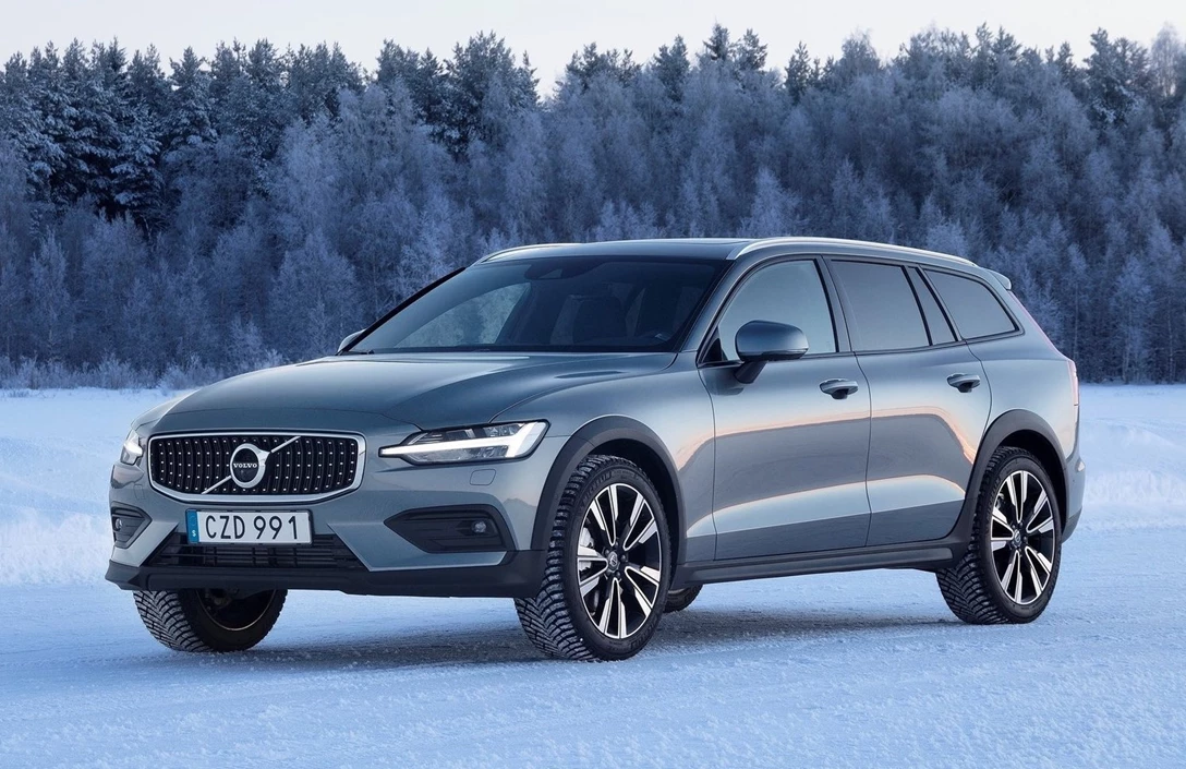 1634518-וולוו V60 קרוס קאנטרי-05.jpg