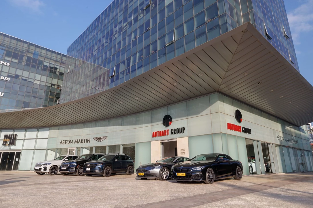 1678912-פאוור סנטר2 צילום רונן טופלברג (1).jpg