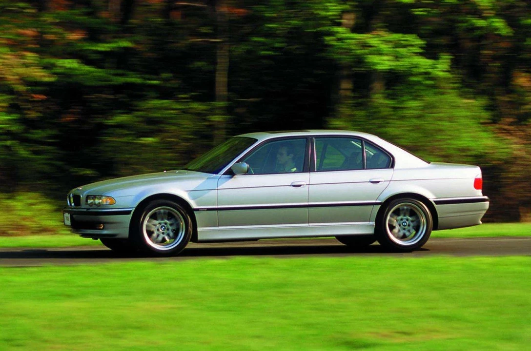 1604624-BMW-7-Series-1995-2002-4.jpg