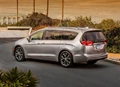 1644659-Chrysler-Pacifica-2021-02.jpg