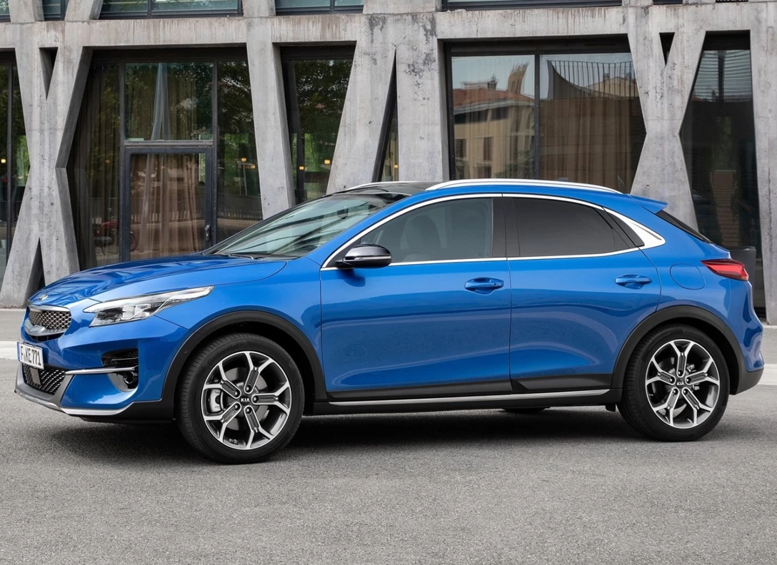 1642909-Kia-XCeed-2021-02.jpg