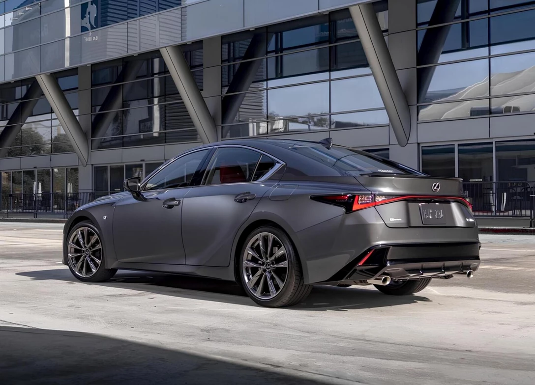 1701327-Lexus-IS300-2024-03.jpg