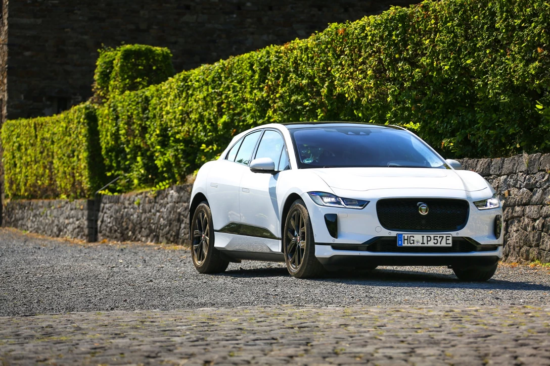 1603755-יגואר i פייס השקה עולמית (15).jpg