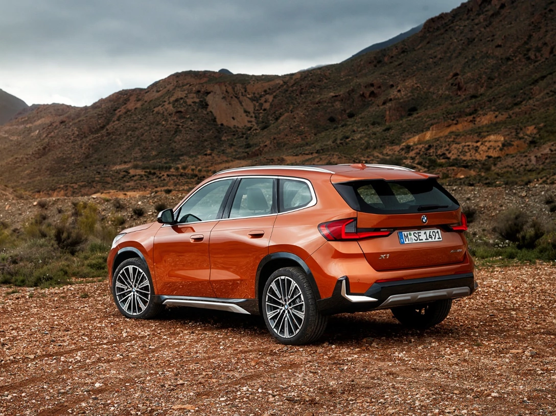 1671468-P90465592_highRes_the-all-new-bmw-x1-x.jpg