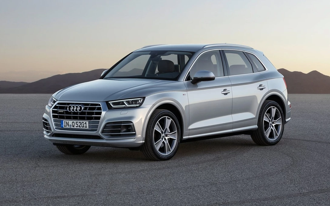 1687022-Audi-Q5-2017-1600-0b.jpg