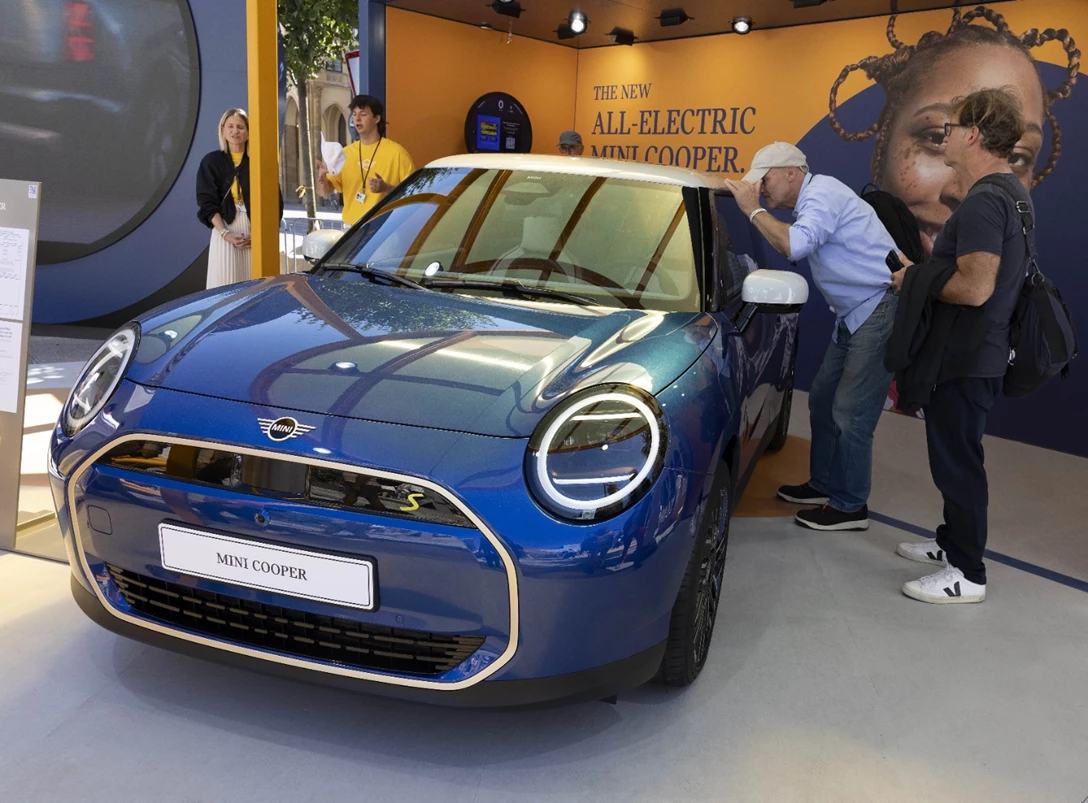 1688052-MINI COOPER-min.jpg