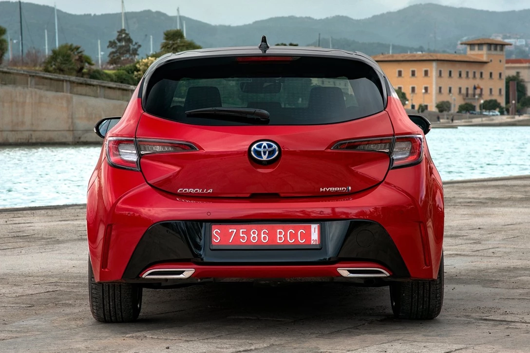 1613981-טויוטה קורולה האצ'בק קורולה סטיישן  (4).jpg