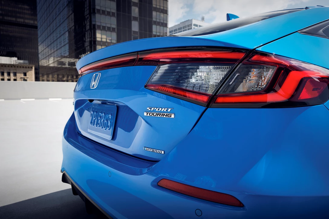 1697020-10 2025 Honda Civic Hatchback Sport Touring Hybrid.jpg