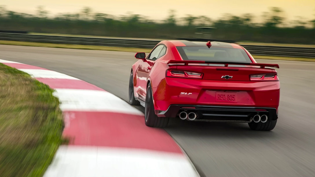 1680223-02023-chevrolet-camaro-zl1-020.jpg