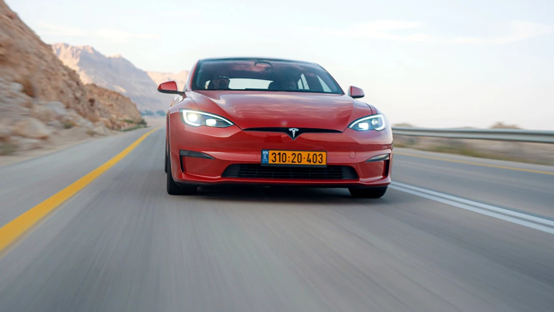 1684130-442_2590.01_54_41_19.Still093 copy.jpg