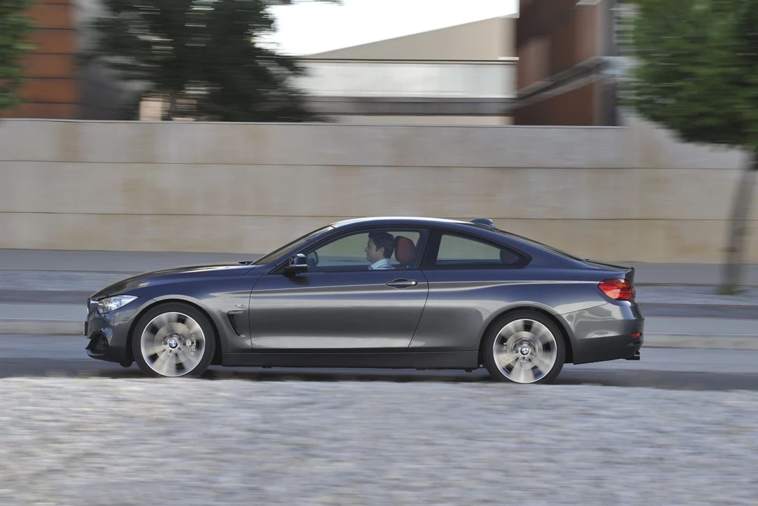 ב.מ.וו סדרה 4 קופה