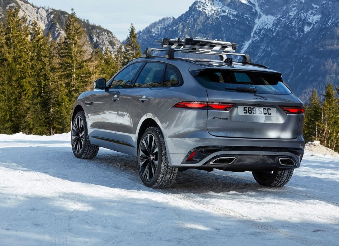 1639901-Jaguar-F-Pace-2021-06.jpg