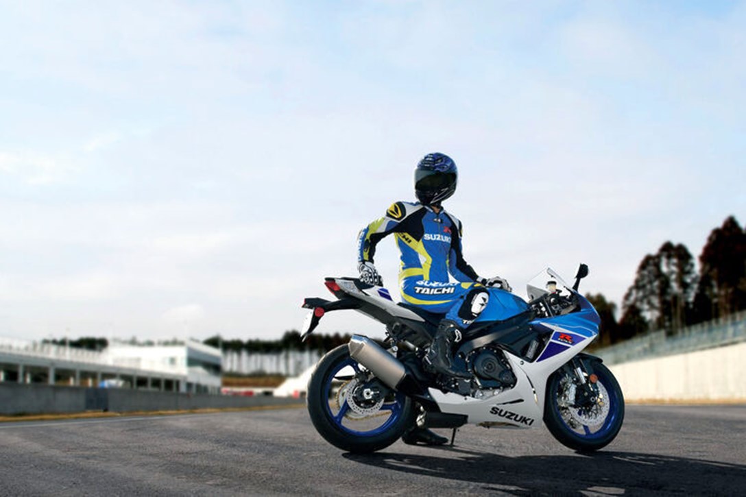 1686408-GSXR 600 1.jpeg