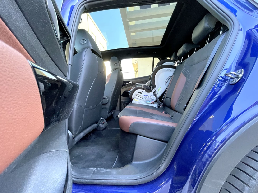 1672100-ID4 - 84-min.jpg