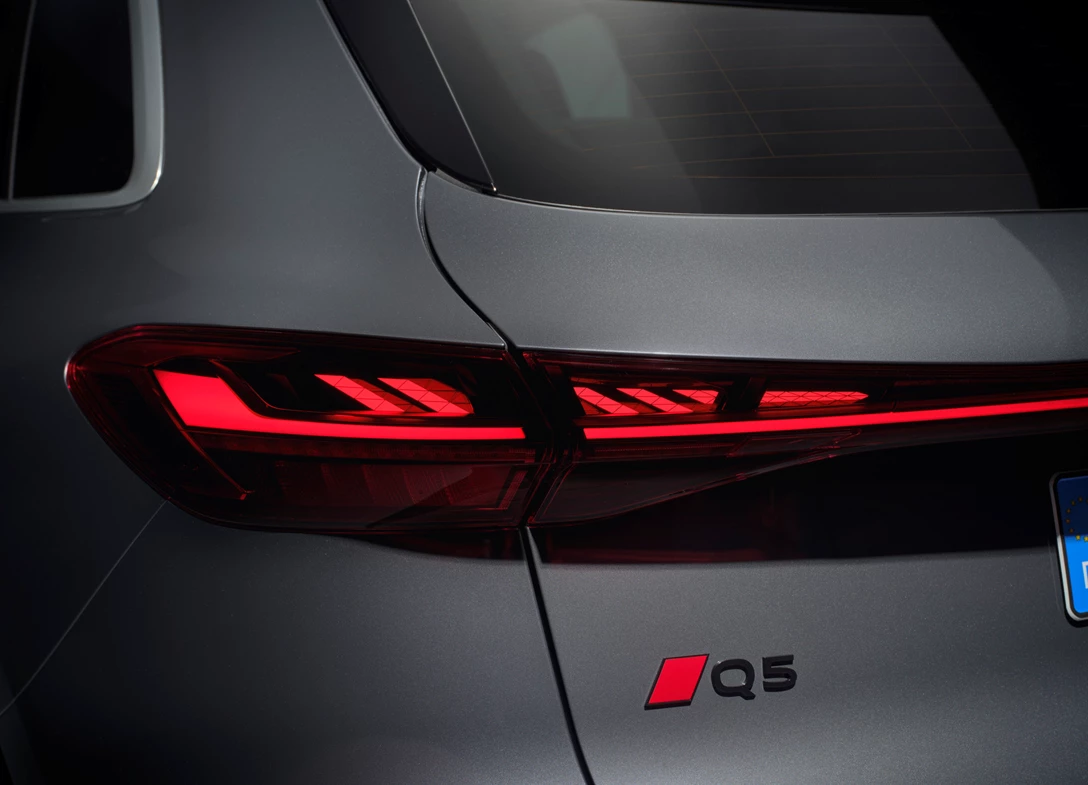 Audi-Q5-2025-12.jpg