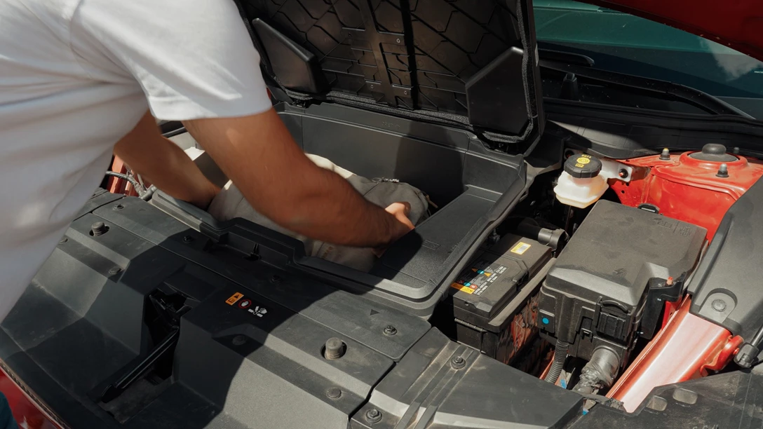 1681742-Hyundai IONIQ 5 vs Skoda Enyaq vs KIA EV6 vs TOYOTA BZ4X - 2023.01_32_46_22.Still167 copy.jpg