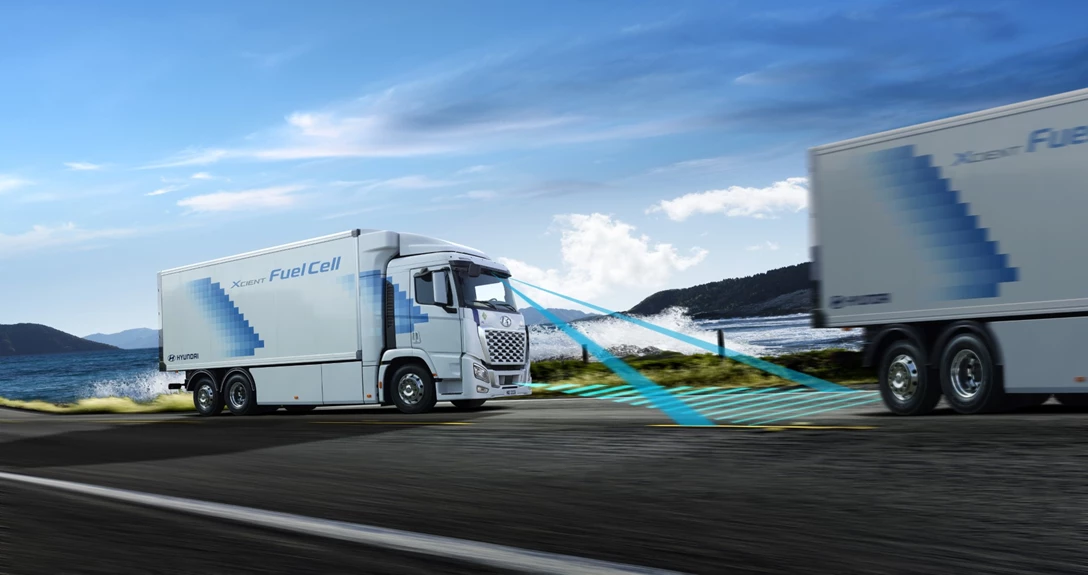 1673160-QZ_Xcient FCEV_Intro 02 w BG (Large).jpg