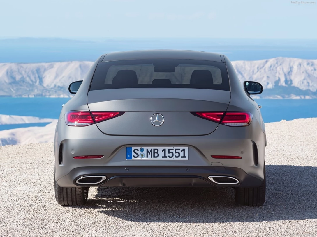 1592206-Mercedes-Benz-CLS 6.jpg