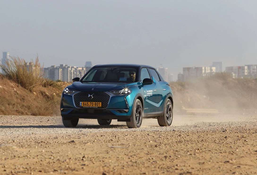 1624704-rotemi090919ds3cross (20).JPG