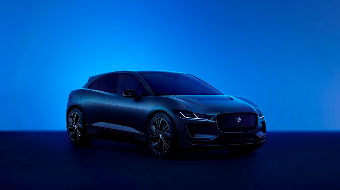 1676553-Jag_I-PACE_24MY_05_Exterior_Front_3Qr_024_PR_110123-12148x6812.jpg