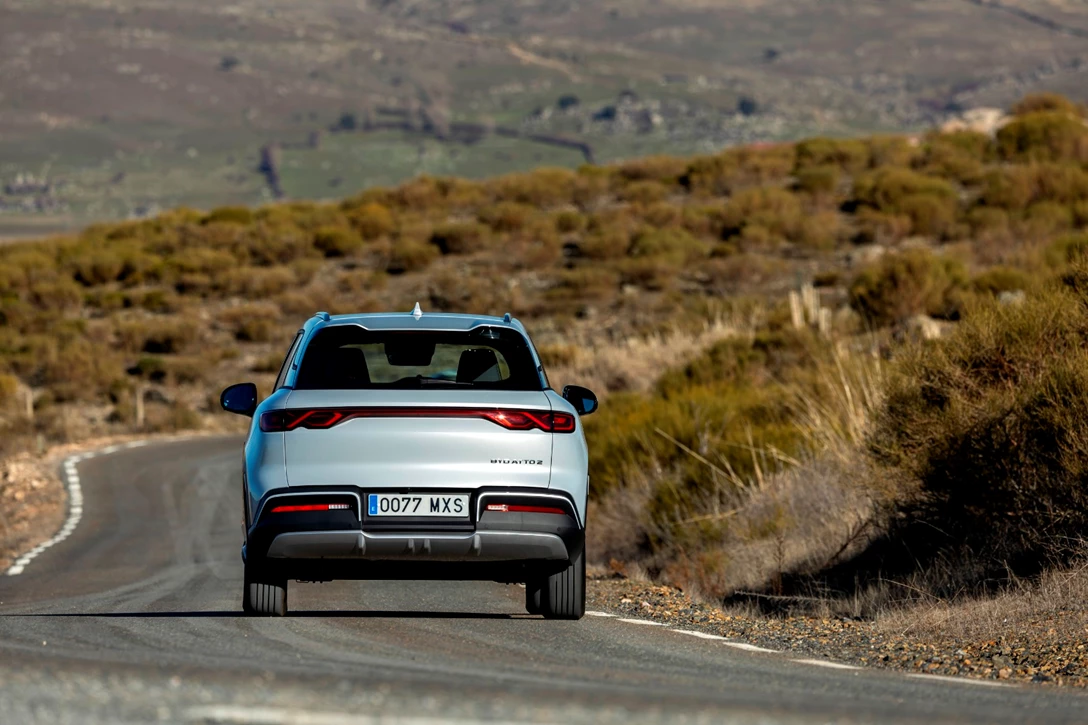 1706619-Atto 2_Skiing white_35.jpg