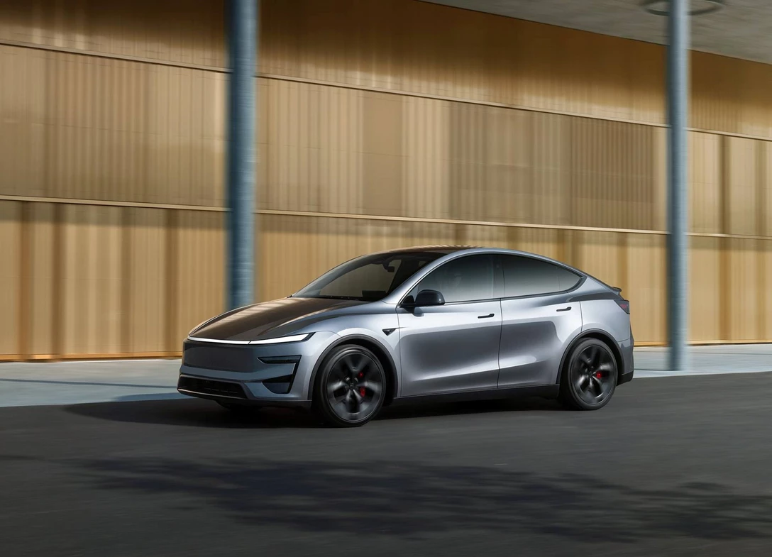 Tesla-Model_Y-2026 (13).jpg