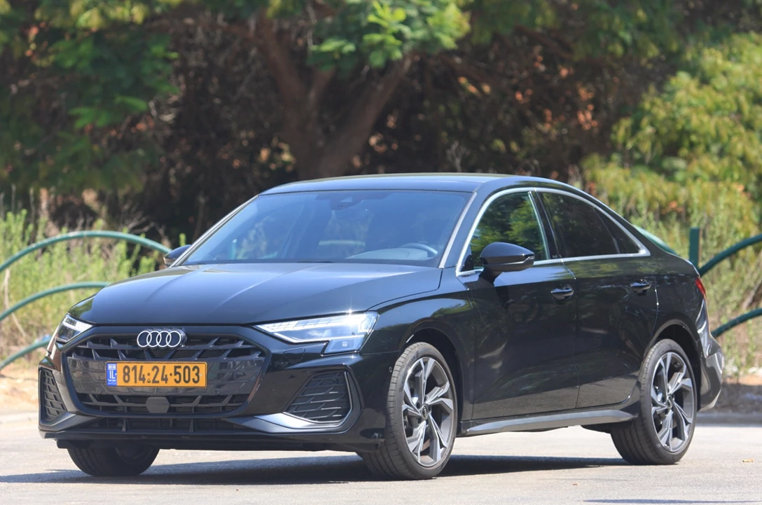 1702045-A3AUDI (82).JPG