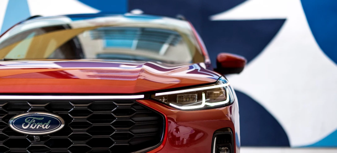 1670128-2023 Ford Escape ST-Line Elite_Rapid Red_17.jpg